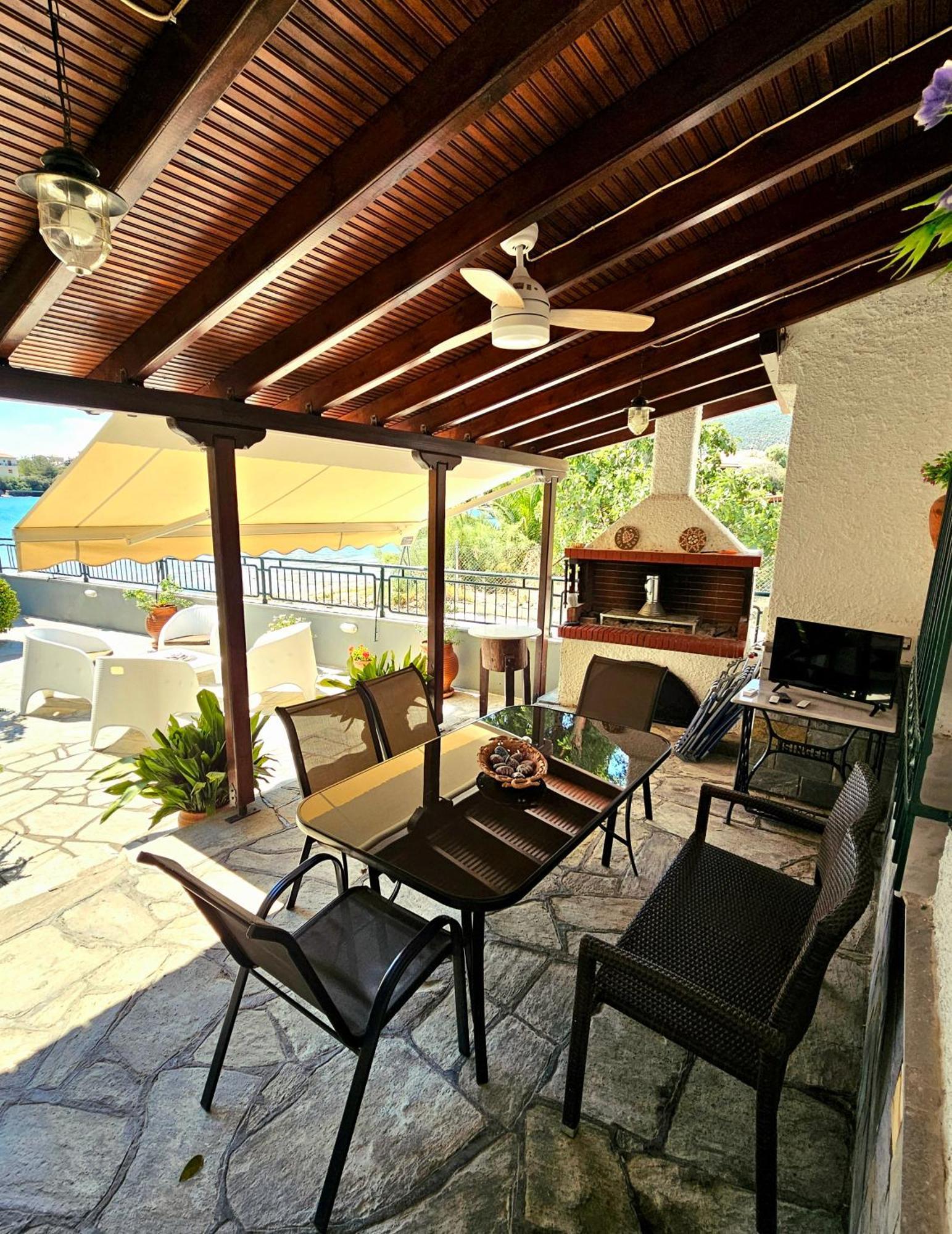 Вилла Polianthi Seaside House Marathos  Экстерьер фото