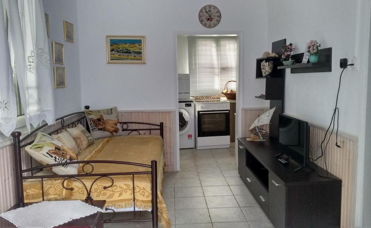 Вилла Polianthi Seaside House Marathos  Экстерьер фото